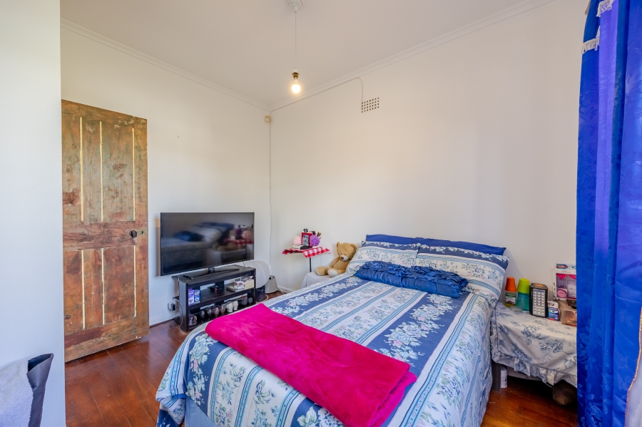 4 Bedroom Property for Sale in Wynberg Upper Western Cape